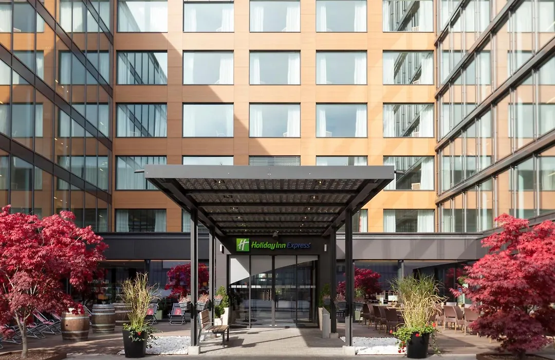 Holiday Inn Express Zuerich Airport By Ihg-1