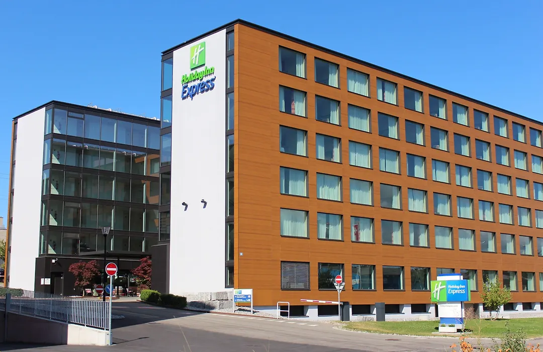 Holiday Inn Express Zuerich Airport By Ihg-1